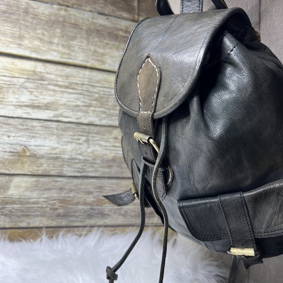 Vntg Artisan Gray Genuine Leather Drawstring Small Backpack - Picture 11 of 12